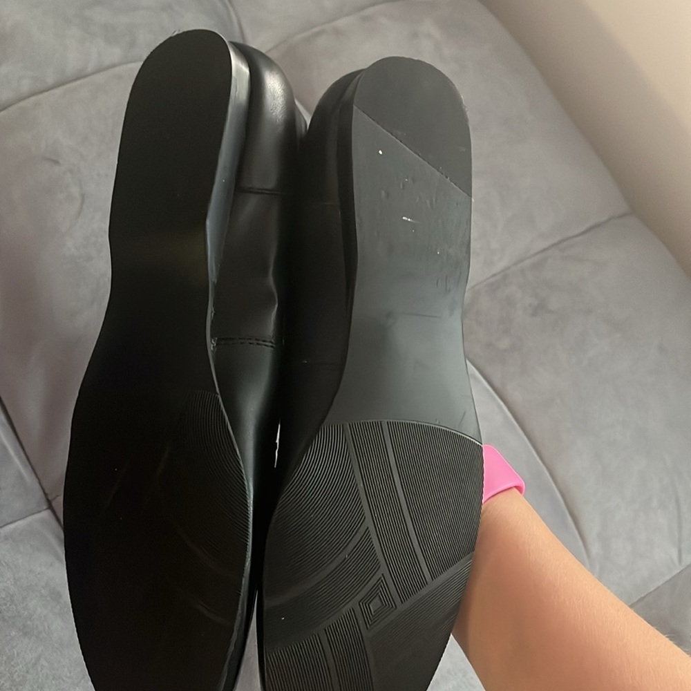 “Array: Freedom Flats Size 8” - image 3